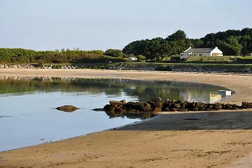 Holiday home Ker Diweza Plage St Cava Plouguerneau